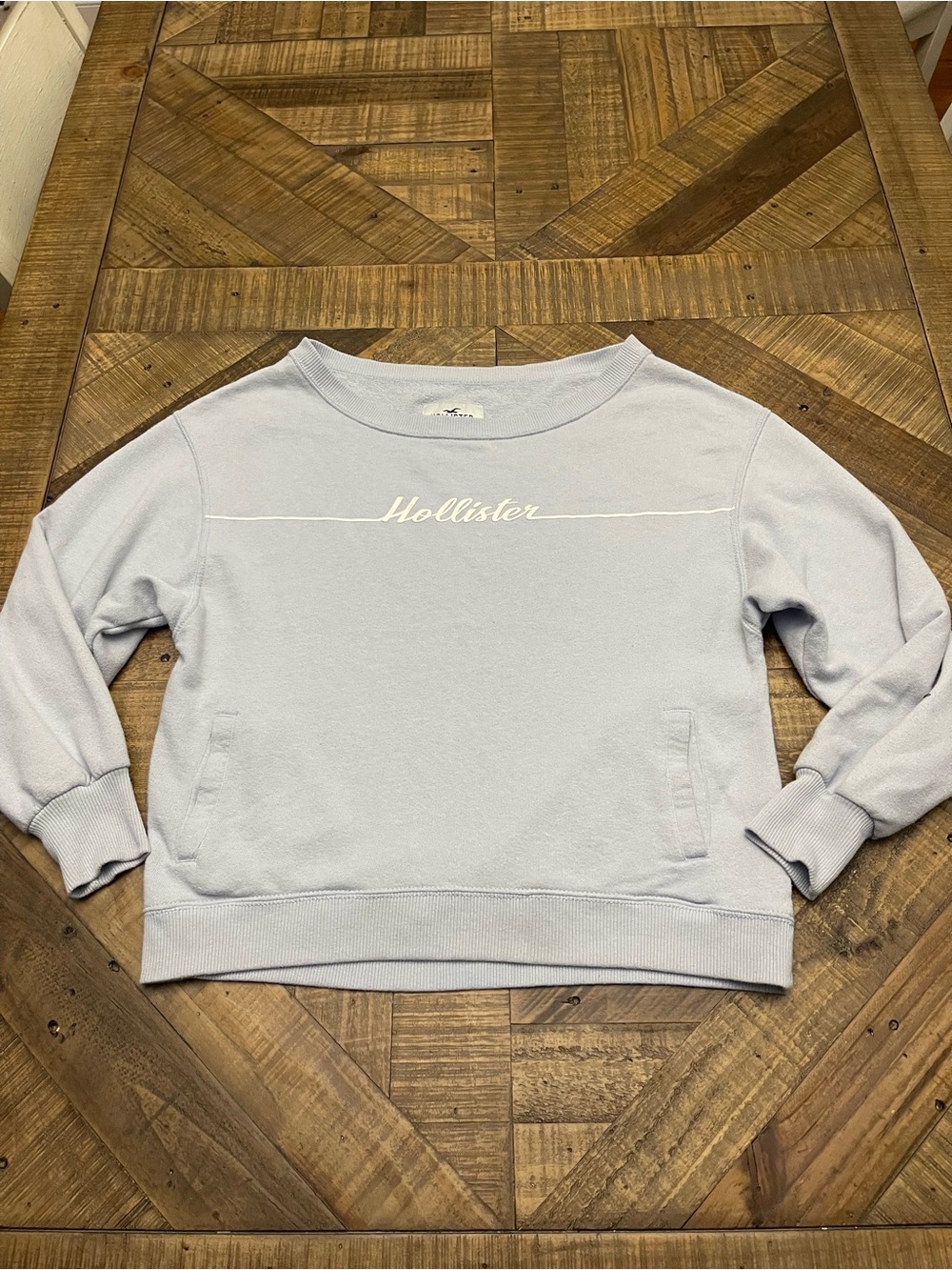 Hollister Co. Baby Blue Boat Neck Graphic Crewneck Sweatshirt - Size Small